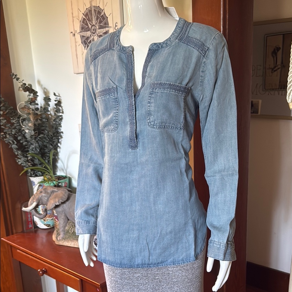 NWT Eddie Bauer size small Denim like Long Sleeve Top